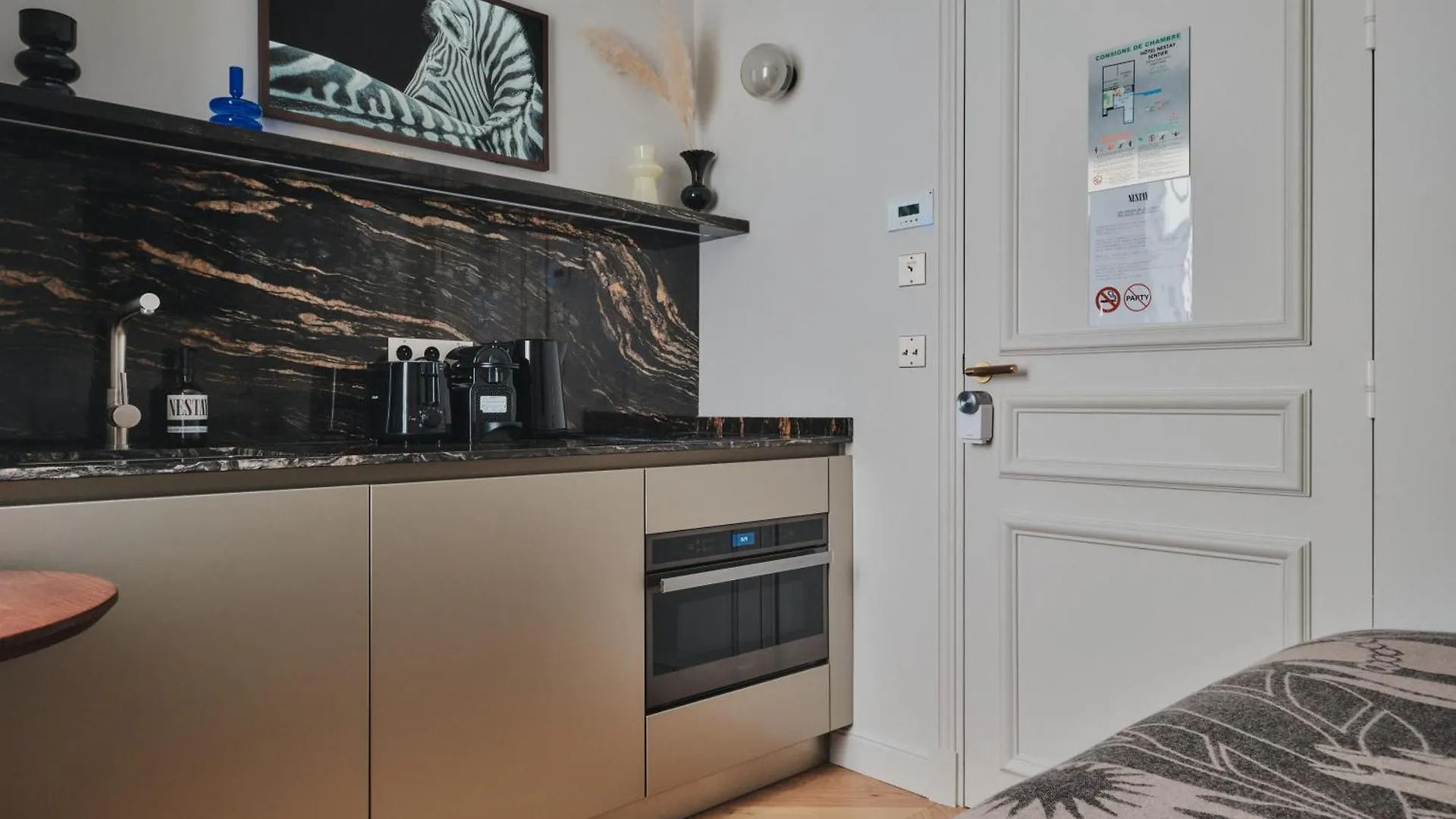 Nestay Sentier Paris 0*,